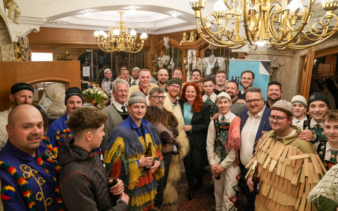 Treffpunkt.Unternehmen im Zeichen von Brauchtum, Wirtschaft gelebter Tradition