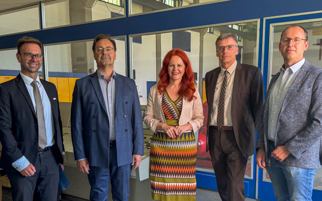 Betriebsbesuch bei der HALL AG: Regionale Energieversorgung aus nächster Nähe